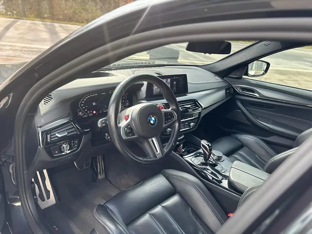 BMW M5 4.4 - Thumbnail 3