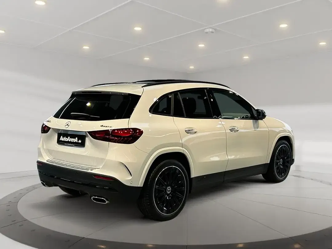 Mercedes-Benz GLA 220 4MATIC AMG MBUX Night - Thumbnail 2