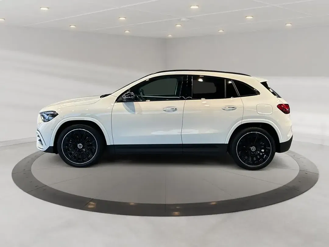 Mercedes-Benz GLA 220 4MATIC AMG MBUX Night - Thumbnail 3