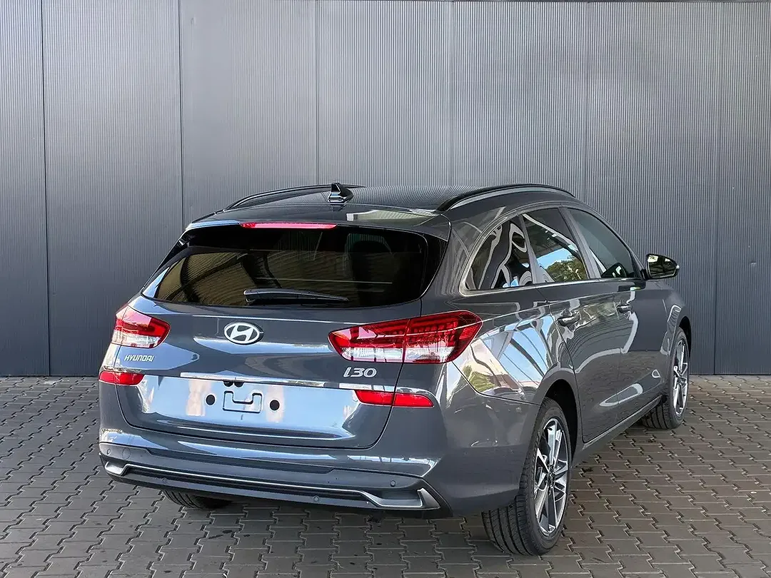 Hyundai i30 1.5 GDI cw Comfort Plus - Thumbnail 3
