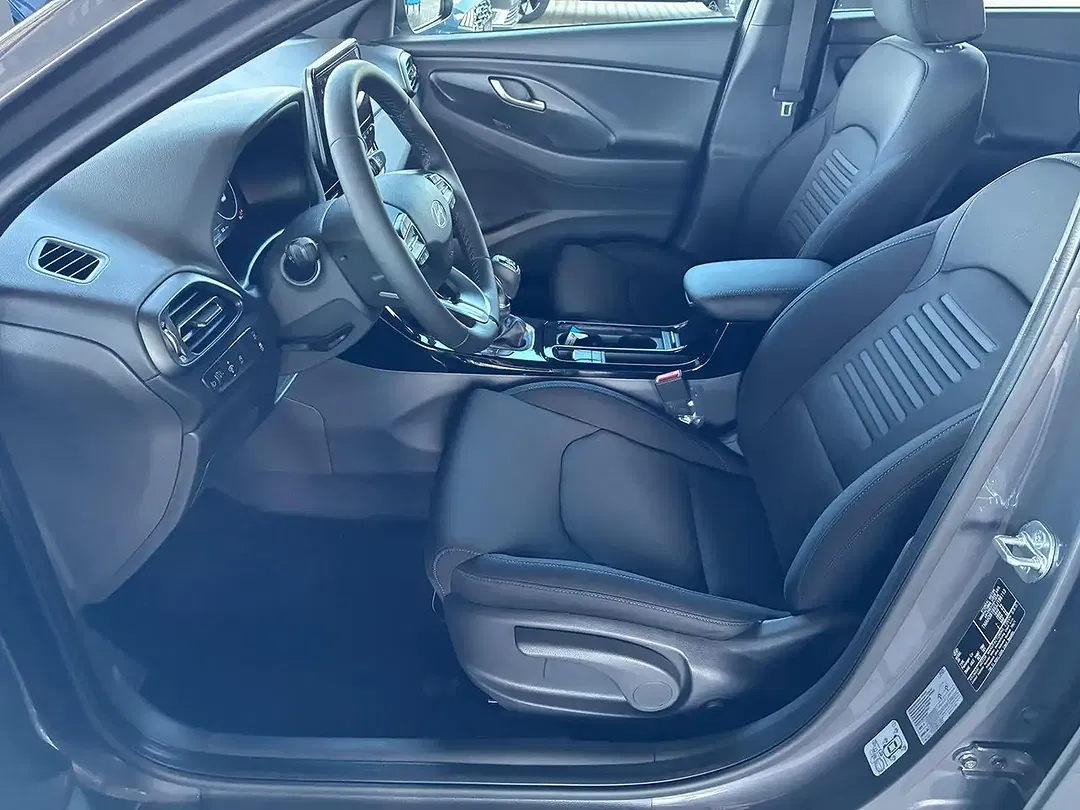 Hyundai i30 1.5 GDI cw Comfort Plus - Thumbnail 5
