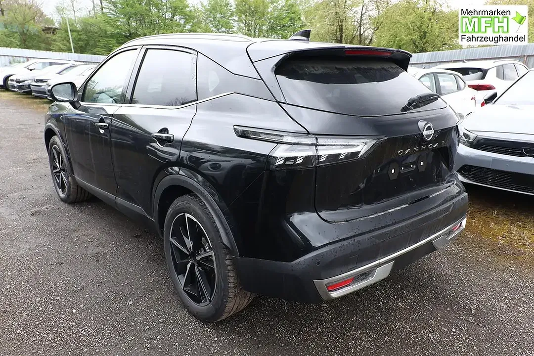 Nissan Qashqai 4x4 Tekna - Thumbnail 3
