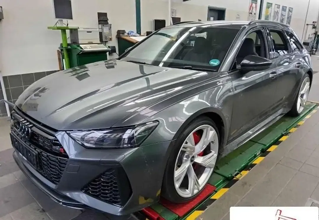 Audi RS6 4.0 TFSI quattro RS Avant - foto 1