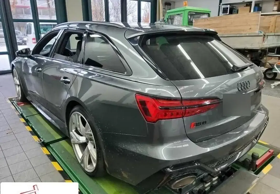Audi RS6 4.0 TFSI quattro RS Avant - foto 2