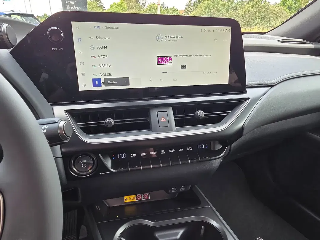 Lexus UX 300h F SPORT Design - Thumbnail 9