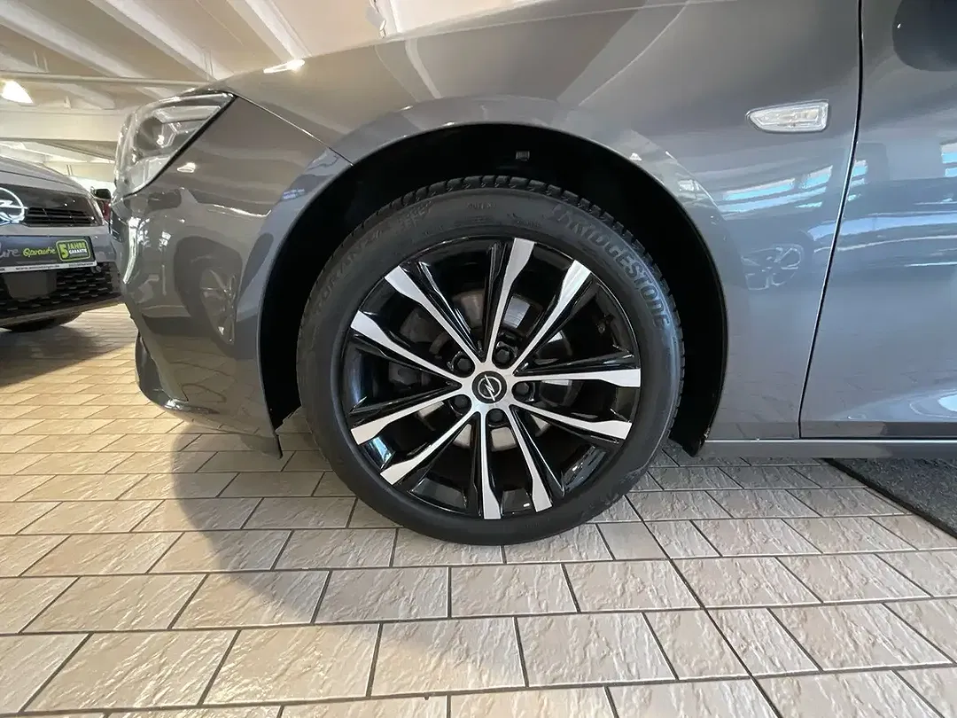 Opel Insignia AUT - Thumbnail 10