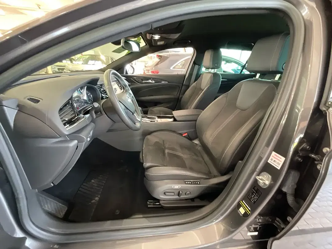 Opel Insignia AUT - Thumbnail 11