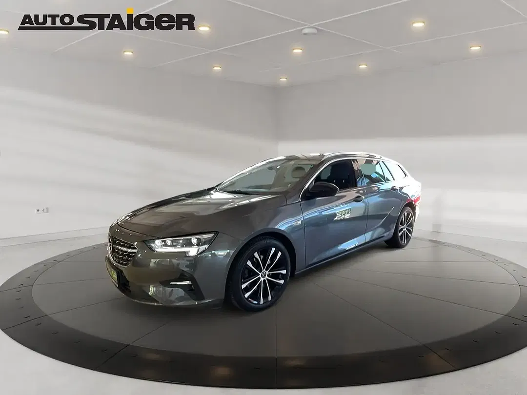 Opel Insignia AUT - foto 1