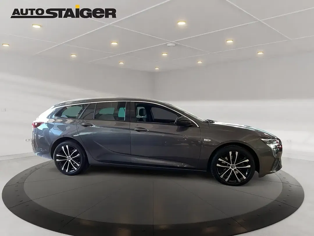Opel Insignia AUT - Thumbnail 4
