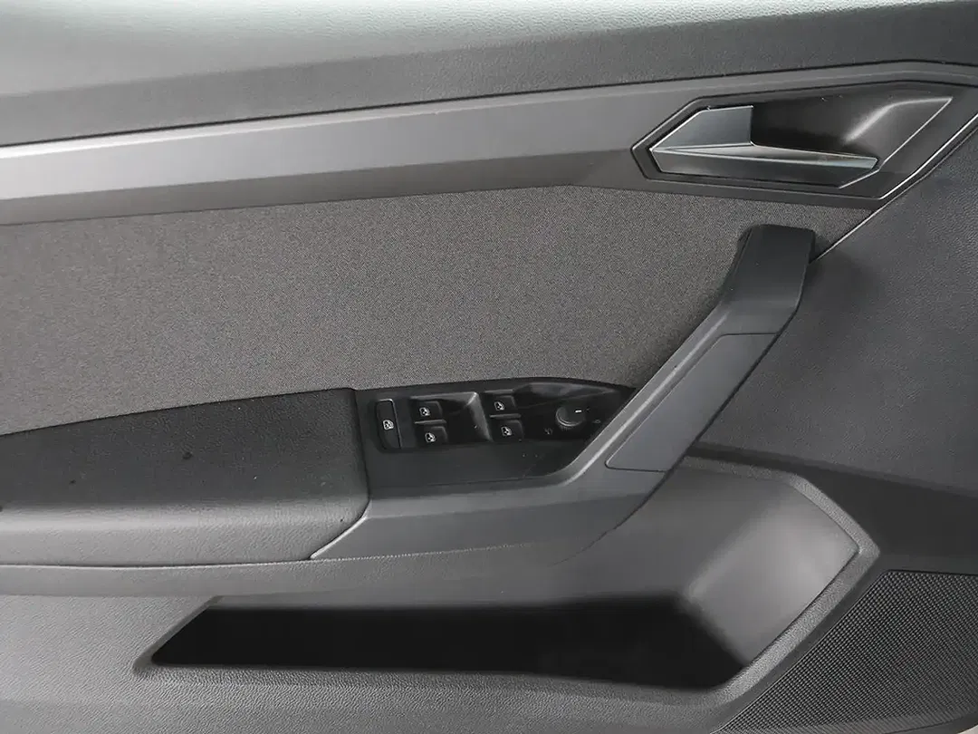SEAT Arona 1.0 TSI FR - Thumbnail 14