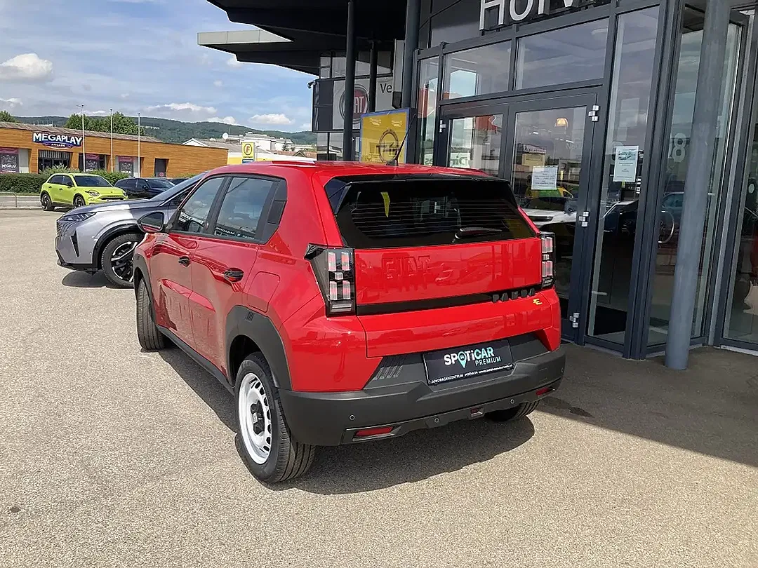 Fiat Grande Panda EV RED - Thumbnail 14