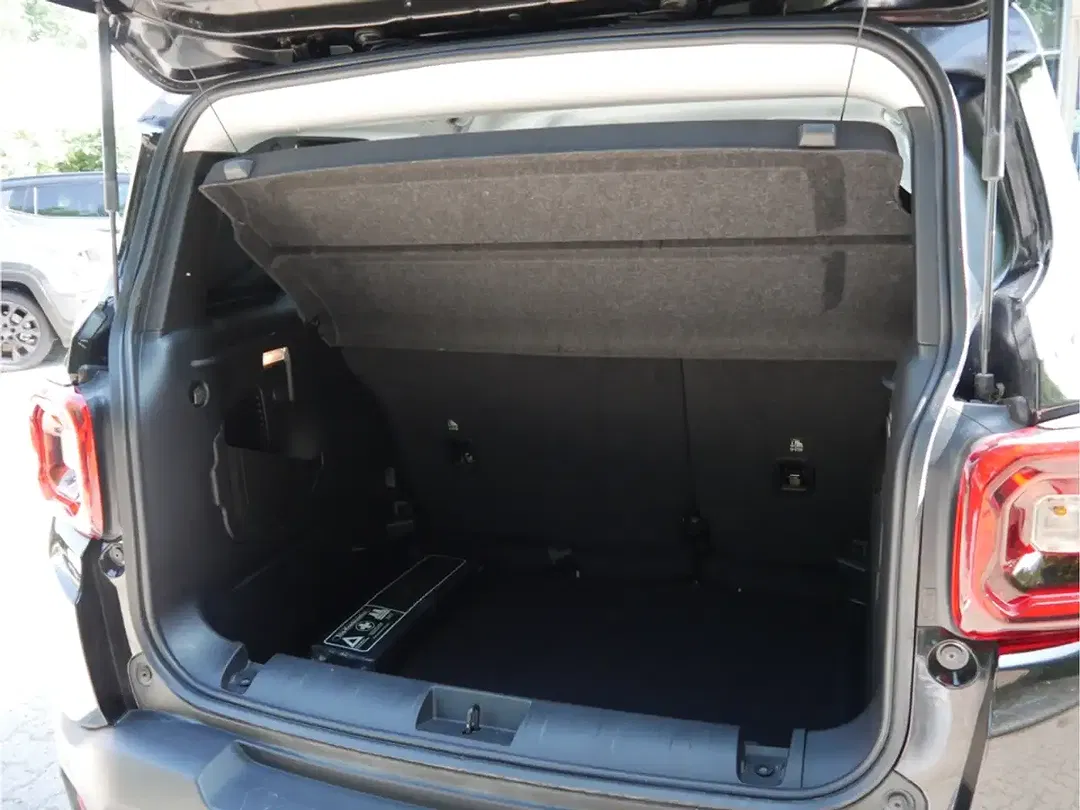 Jeep Renegade MHEV Summit - Thumbnail 12