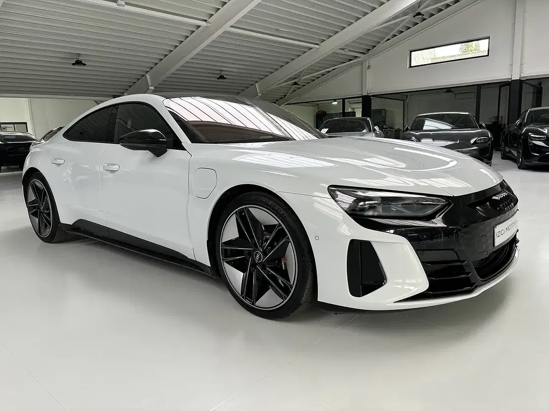Audi e-tron GT 60 quattro - Thumbnail 3