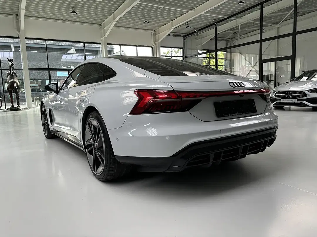 Audi e-tron GT 60 quattro - Thumbnail 6