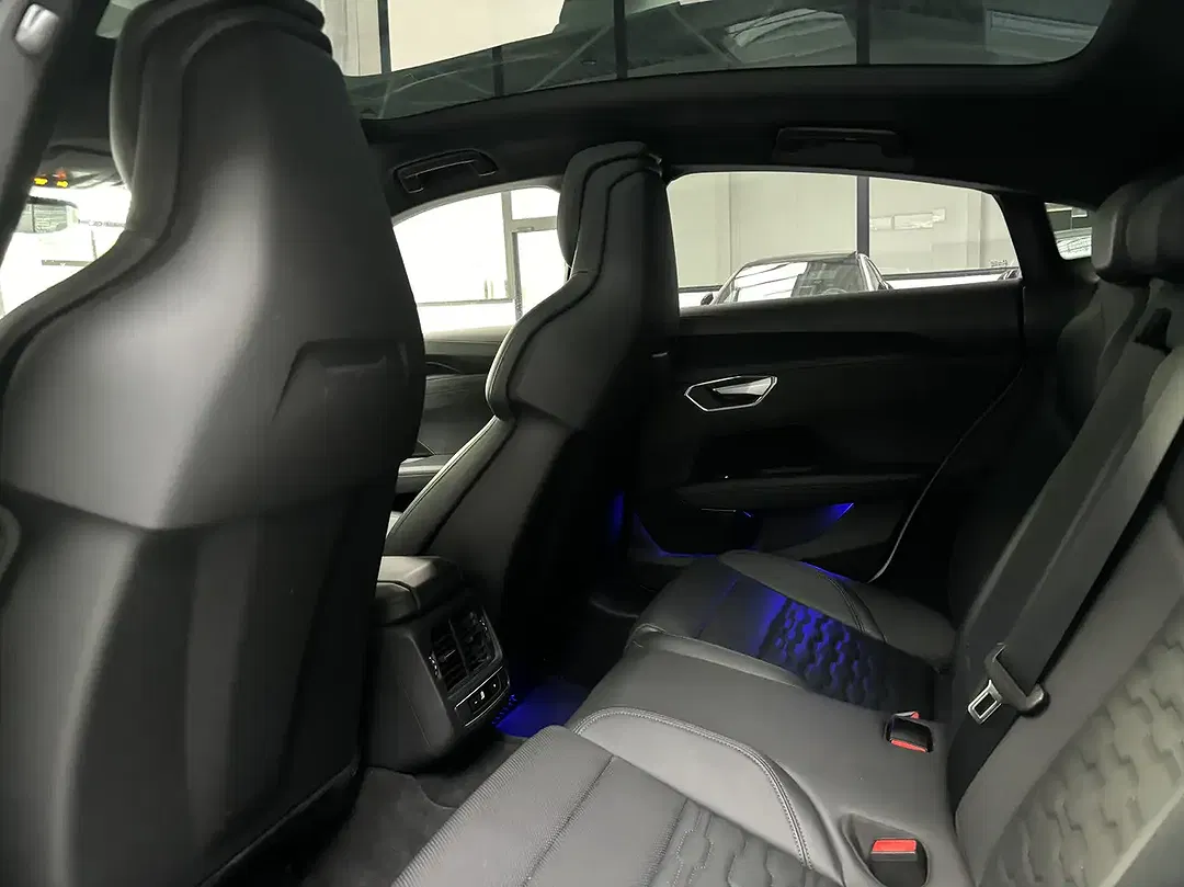 Audi e-tron GT 60 quattro - Thumbnail 9