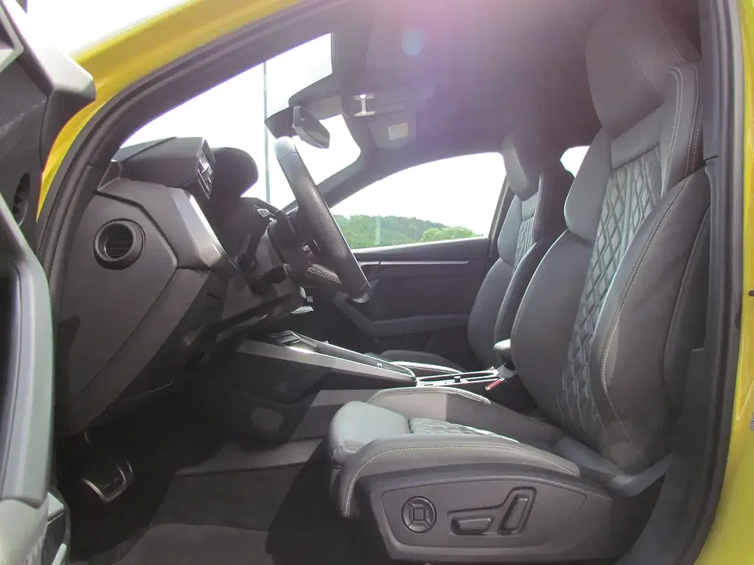 Audi S3 2.0 TFSI quattro Sportback Edition One - Thumbnail 11