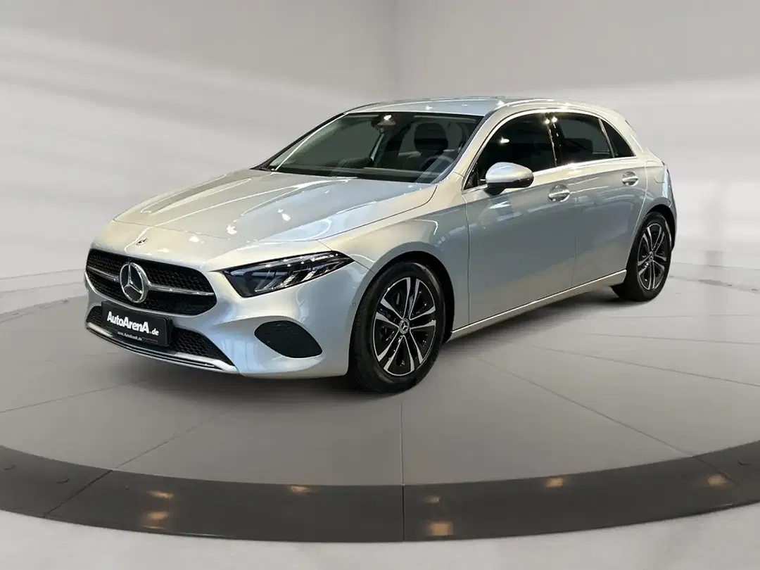Mercedes-Benz A 200 MBUX Progressive - foto 1