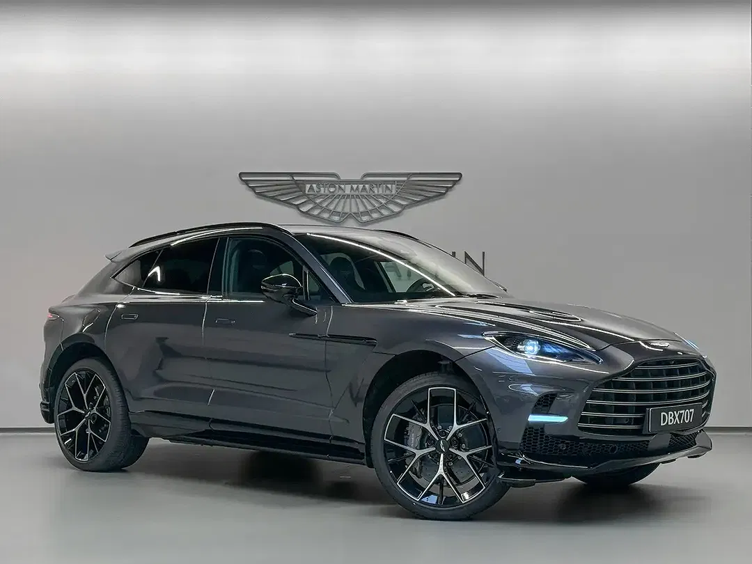 Aston Martin DBX 707 - foto 1