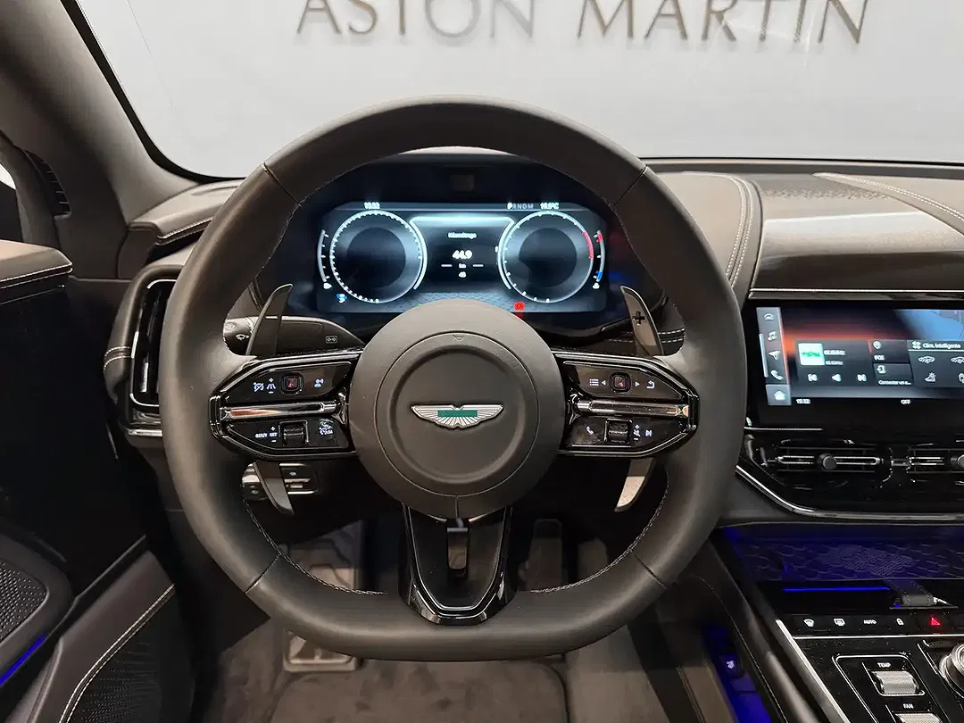 Aston Martin DBX 707 - foto 15