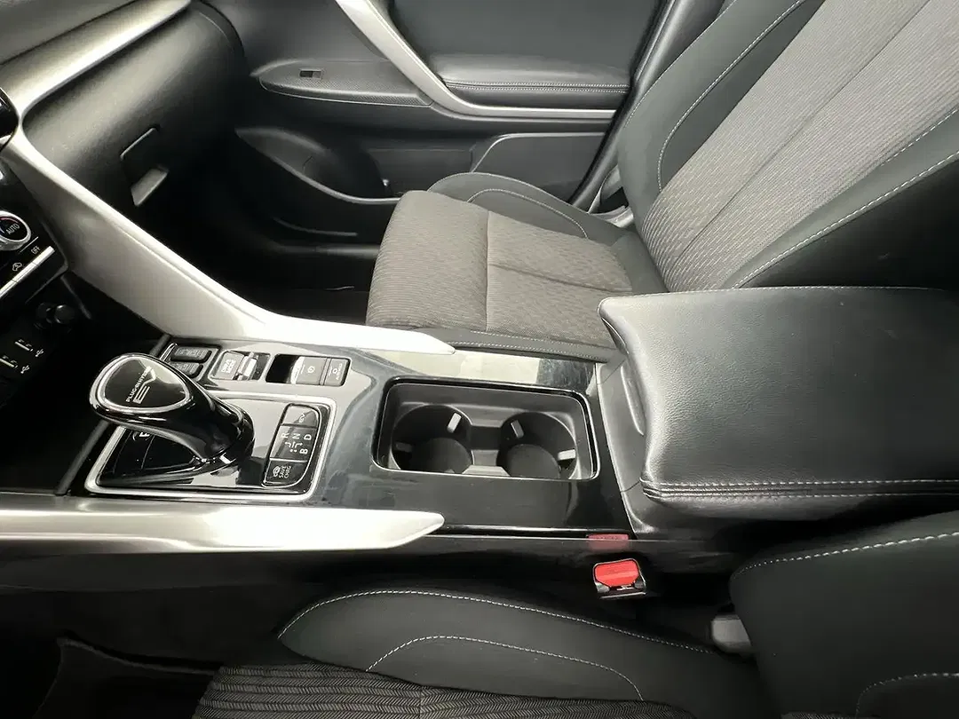 Mitsubishi Eclipse Cross 2.4 4WD Basis - Thumbnail 16