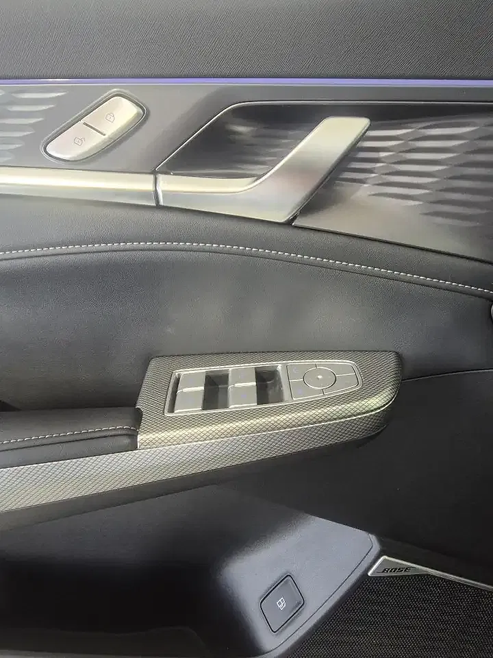 MG MGS9 PHEV Hybrid Premium - foto 14