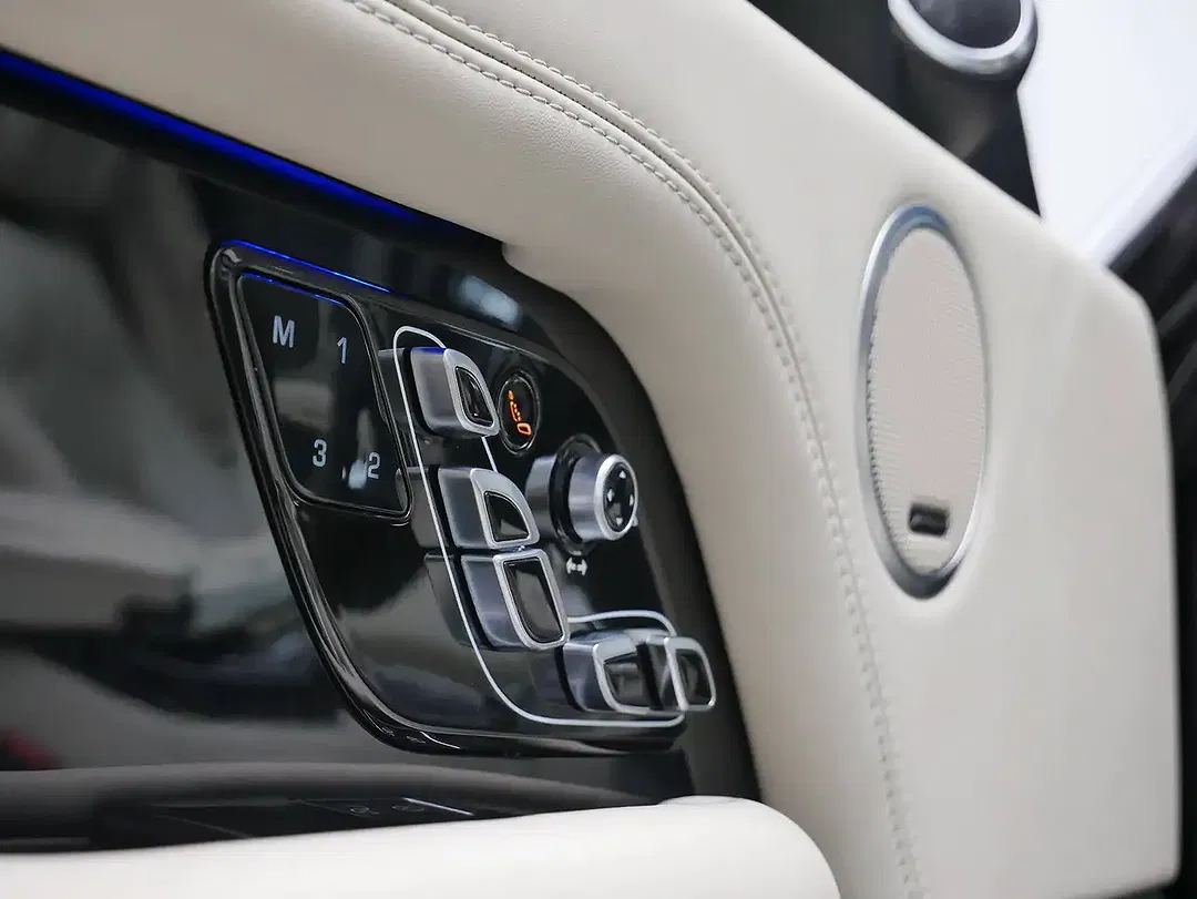 Land Rover Range Rover P400e Autobiography - Thumbnail 10