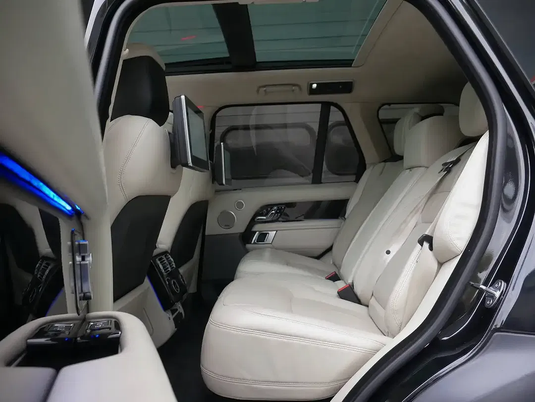 Land Rover Range Rover P400e Autobiography - Thumbnail 7