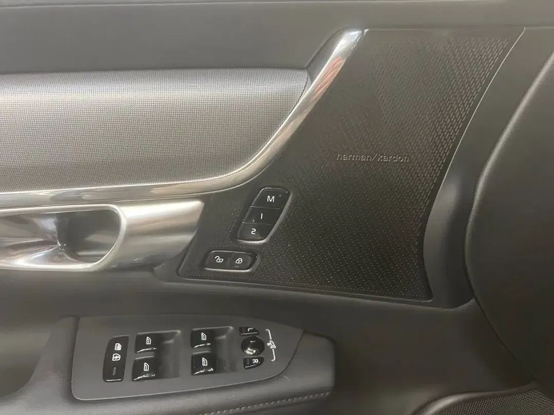 Volvo V90 T6 PHEV Hybrid AWD Plus Dark - Thumbnail 16