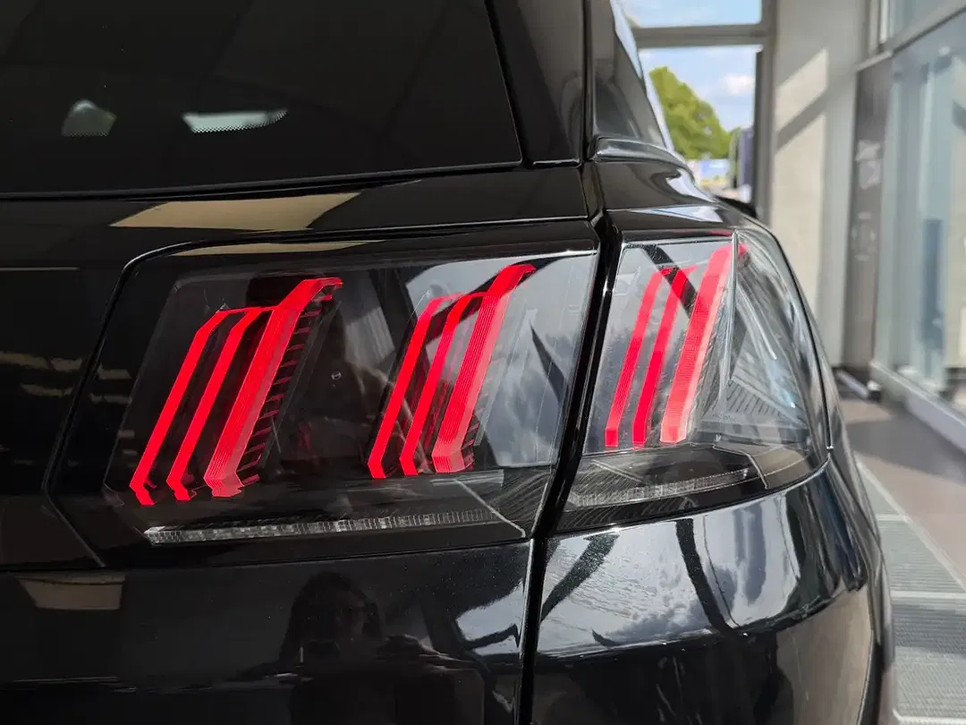 Peugeot 3008 130 PureTech GT - Thumbnail 9