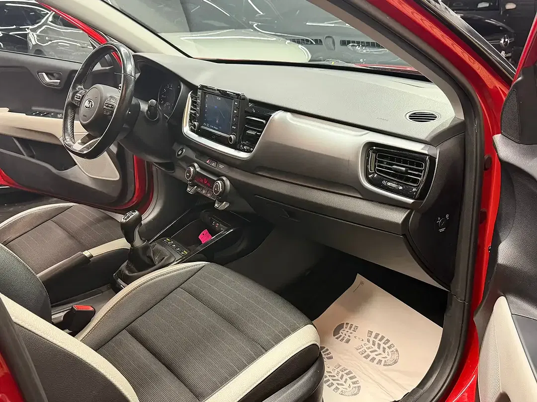 Kia Stonic 1.0 - Thumbnail 9