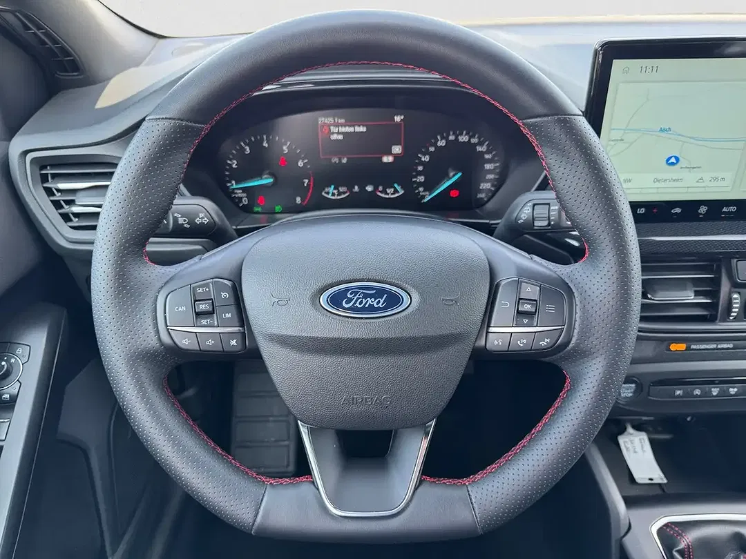 Ford Focus ST-Line - Thumbnail 13