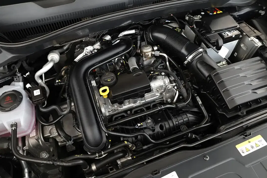 Volkswagen T-Cross 1.0 TSI DSG R-Line - Thumbnail 10
