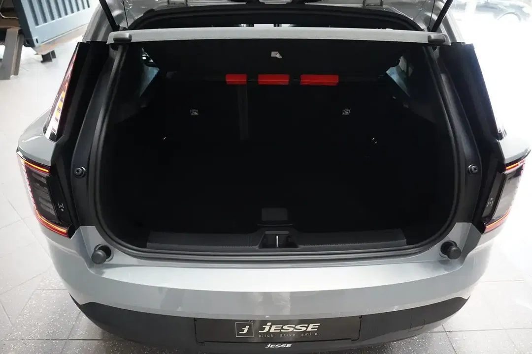 Volvo EX30 Extended Range - Thumbnail 20