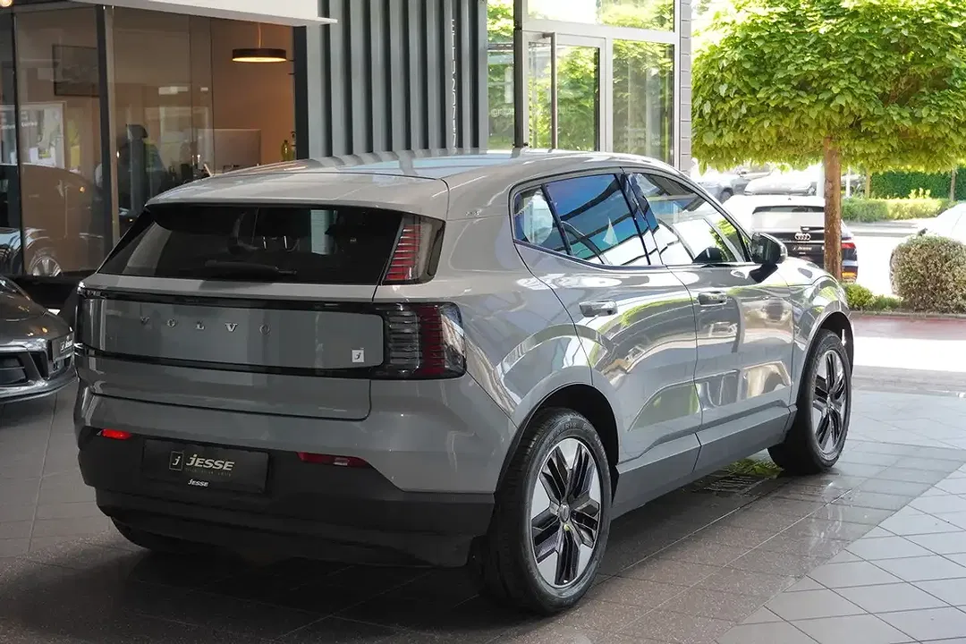 Volvo EX30 Extended Range - Thumbnail 7