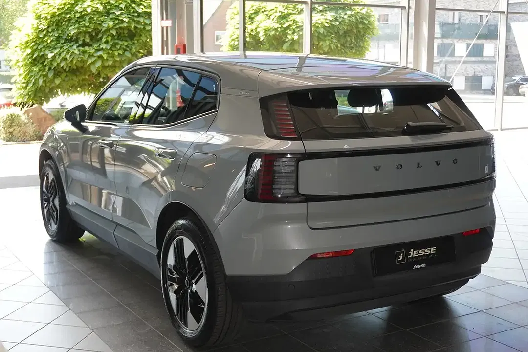 Volvo EX30 Extended Range - Thumbnail 9