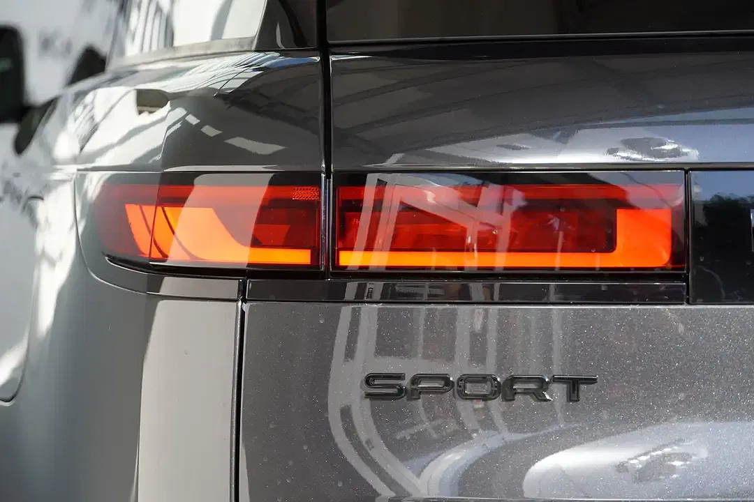 Land Rover Range Rover Sport 3.0 PHEV Dynamic SE - Thumbnail 12