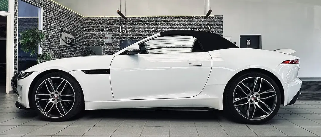 Jaguar F-Type 5.0 V8 4x4 Cabriolet R-Dynamic - Thumbnail 8