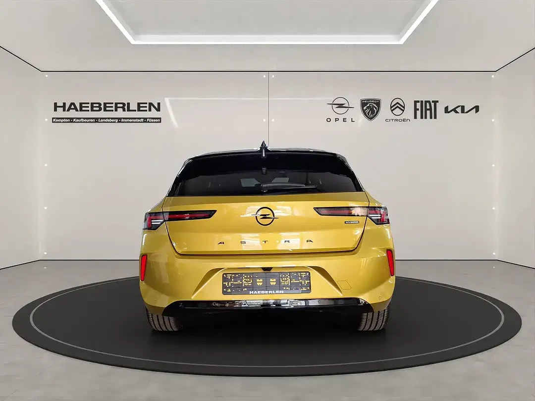 Opel Astra 1.2 Ultimate - Thumbnail 4