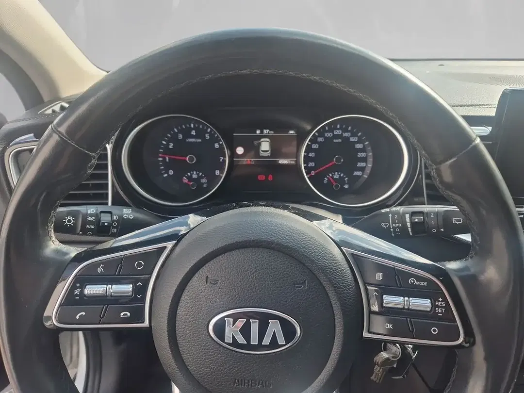 Kia XCeed - Thumbnail 8