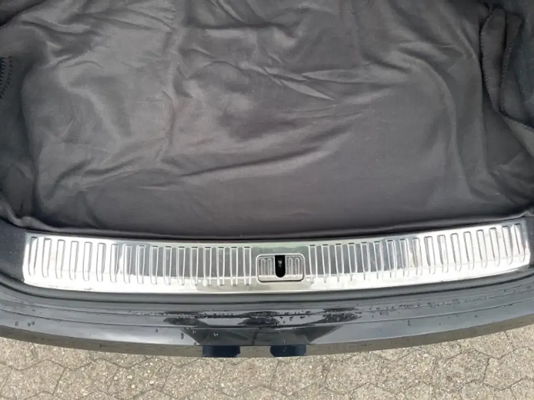 Audi SQ8 Matrix LED - foto 12
