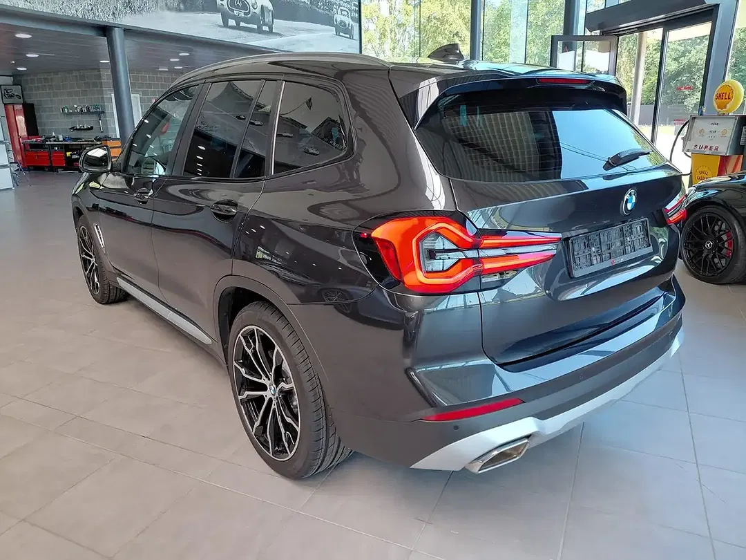 BMW X3 - Thumbnail 6