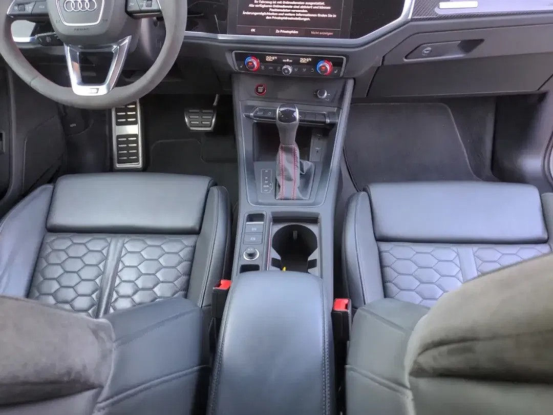 Audi RS Q3 TFSI S tronic quattro Matrix LED - Thumbnail 10