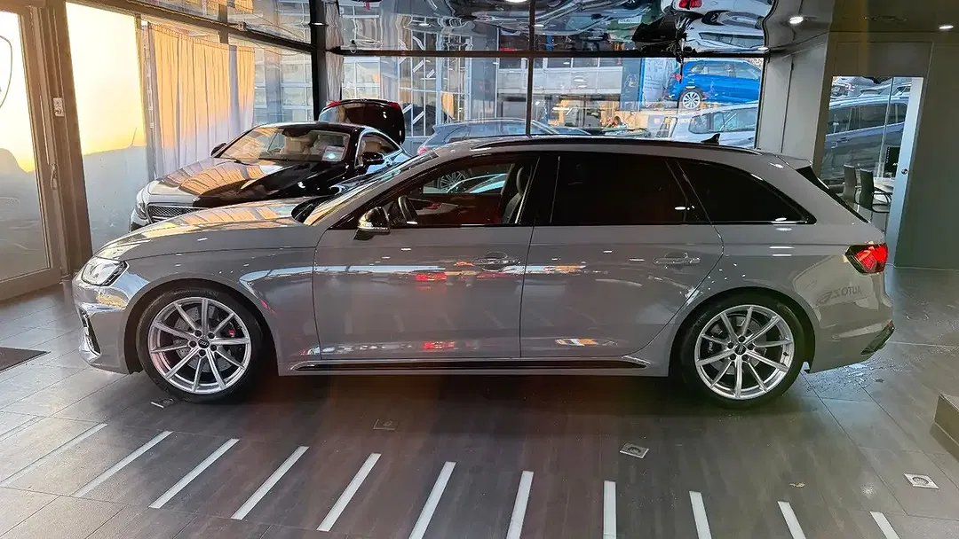 Audi RS4 2.9 TFSI tiptronic quattro Avant - Thumbnail 8