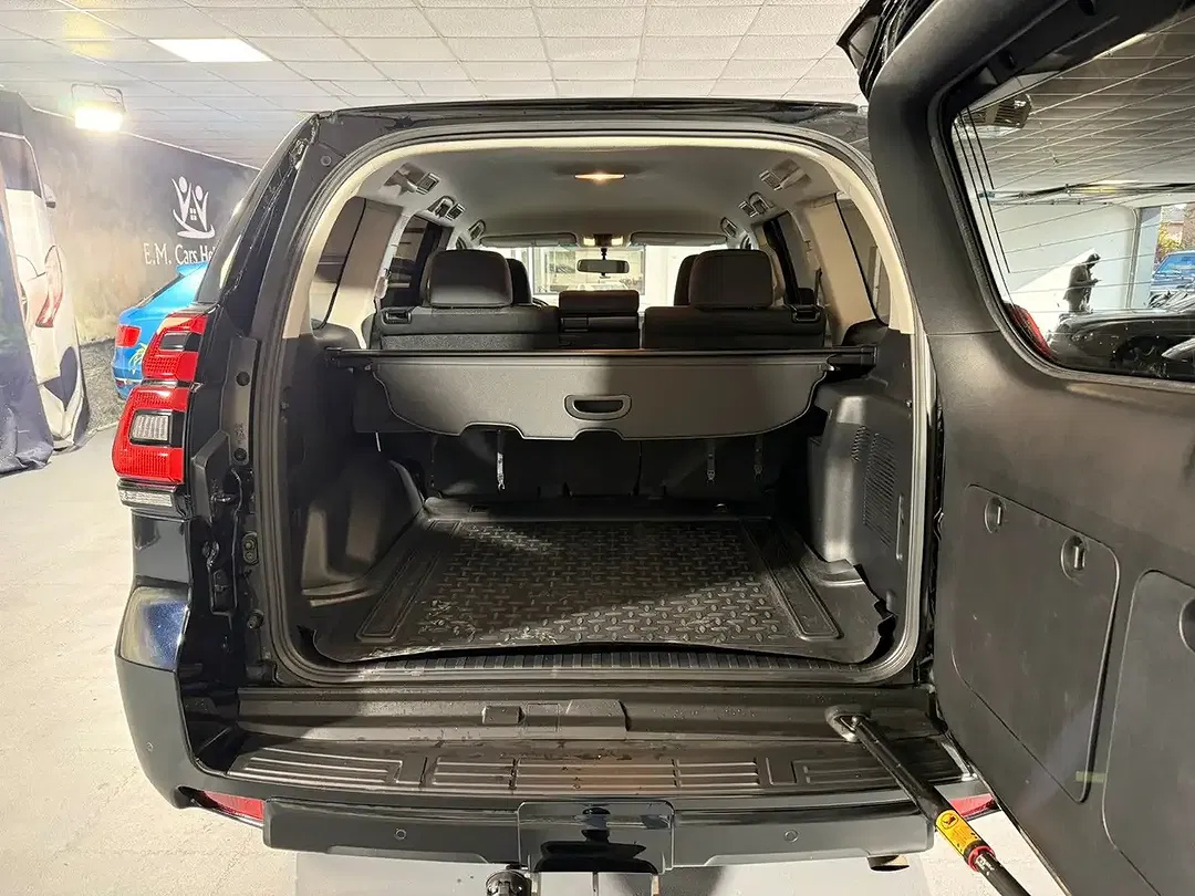 Toyota Land Cruiser 2.8 4x4 Comfort - Thumbnail 8