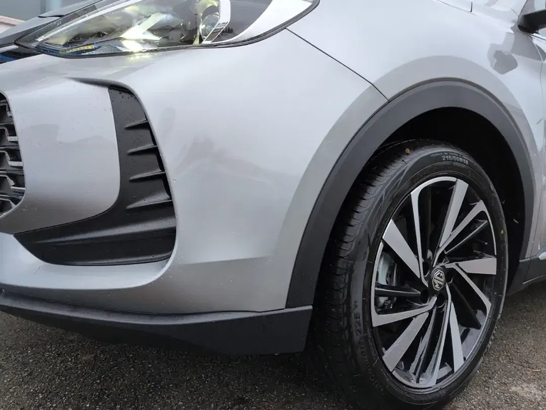 MG ZS Hybrid+ Luxury - Thumbnail 12