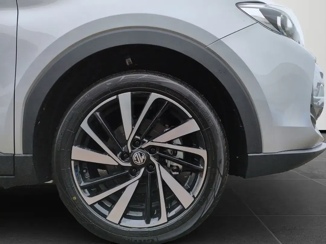 MG ZS Hybrid+ Luxury - Thumbnail 13