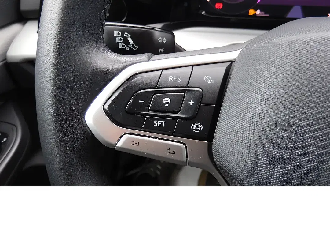 Volkswagen Golf 1.0 TSI BlueMotion Life Move - Thumbnail 18
