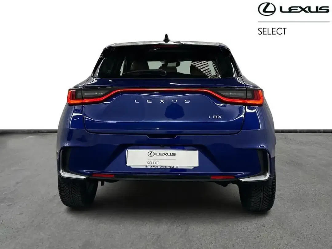 Lexus LBX Relax - Thumbnail 4