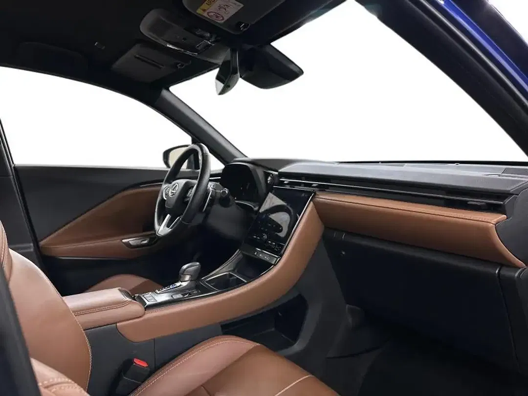 Lexus LBX Relax - Thumbnail 6