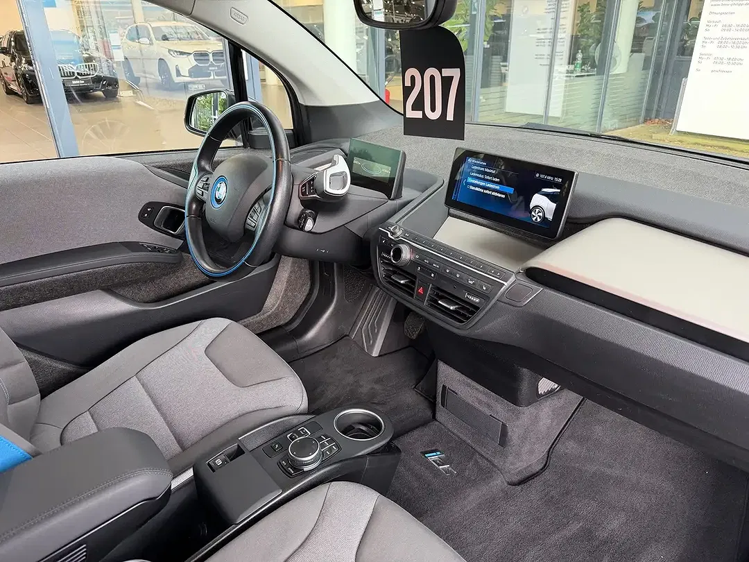 BMW i3 - Thumbnail 7